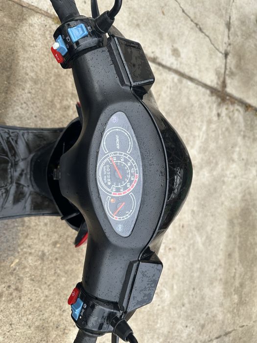 Продам скутер Racer50cc