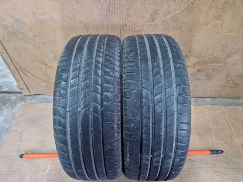 2 Bridgestone R17 205/55/ 
летни гуми DOT0222