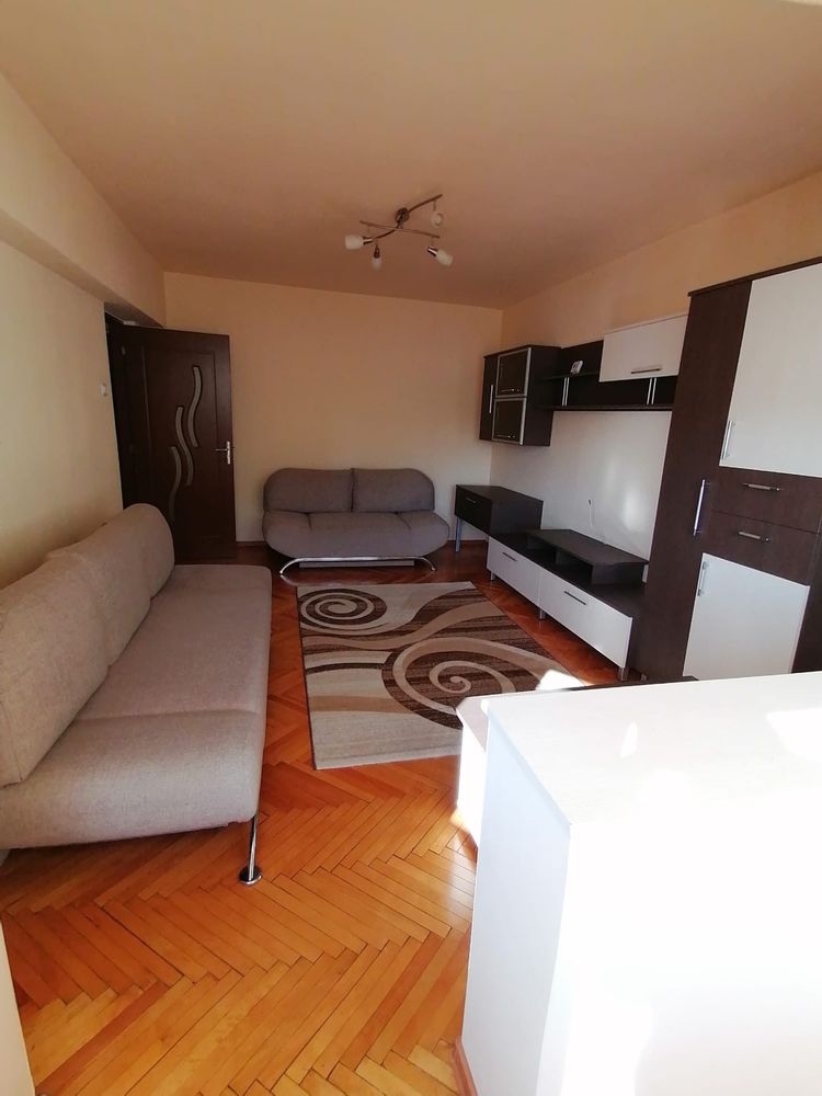 Inchiriez apartament cu 2 camere, Zona Garii