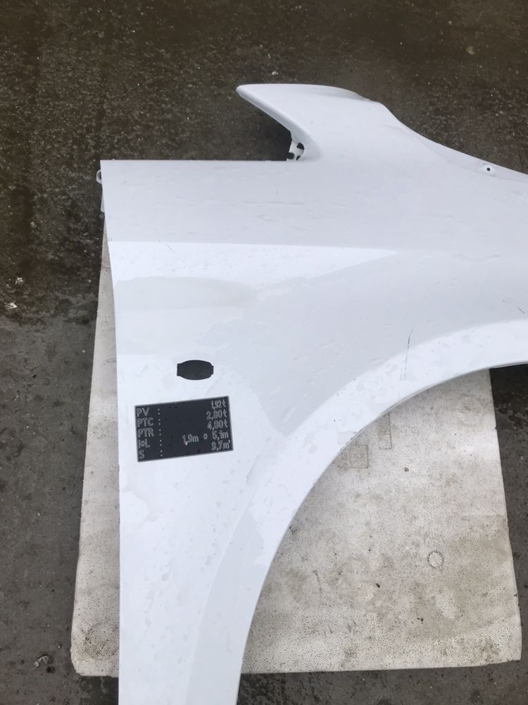 Aripa dreapta fata mercedes vito originala
