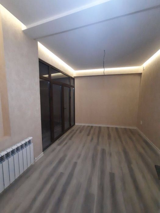 Uy sotiladi honalari keng mazza qilib yashasa boladi