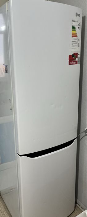 Холодильник.  LG.
