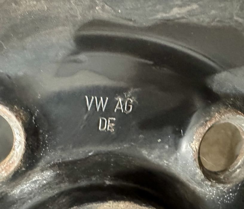 Зимни гуми с оригинални джанти от VW Caddy; 195 65 15