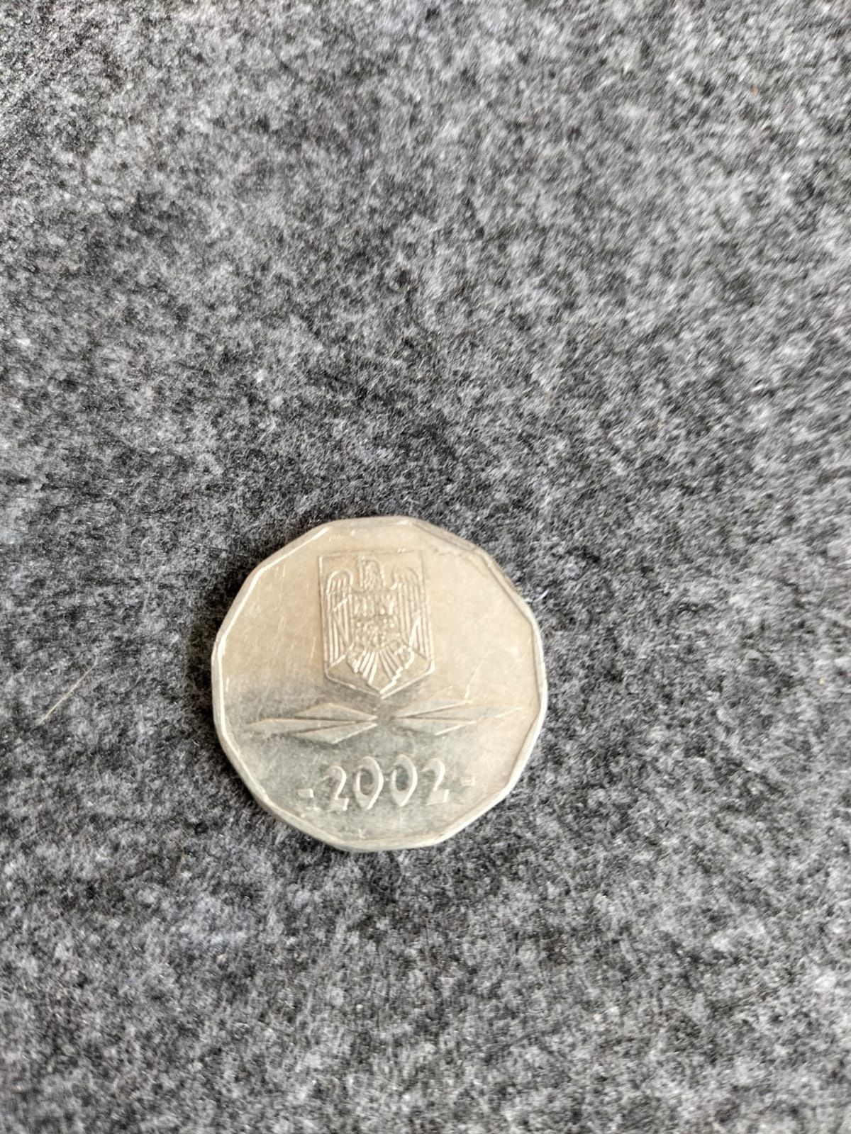 Moneda de 5000 lei din 2002