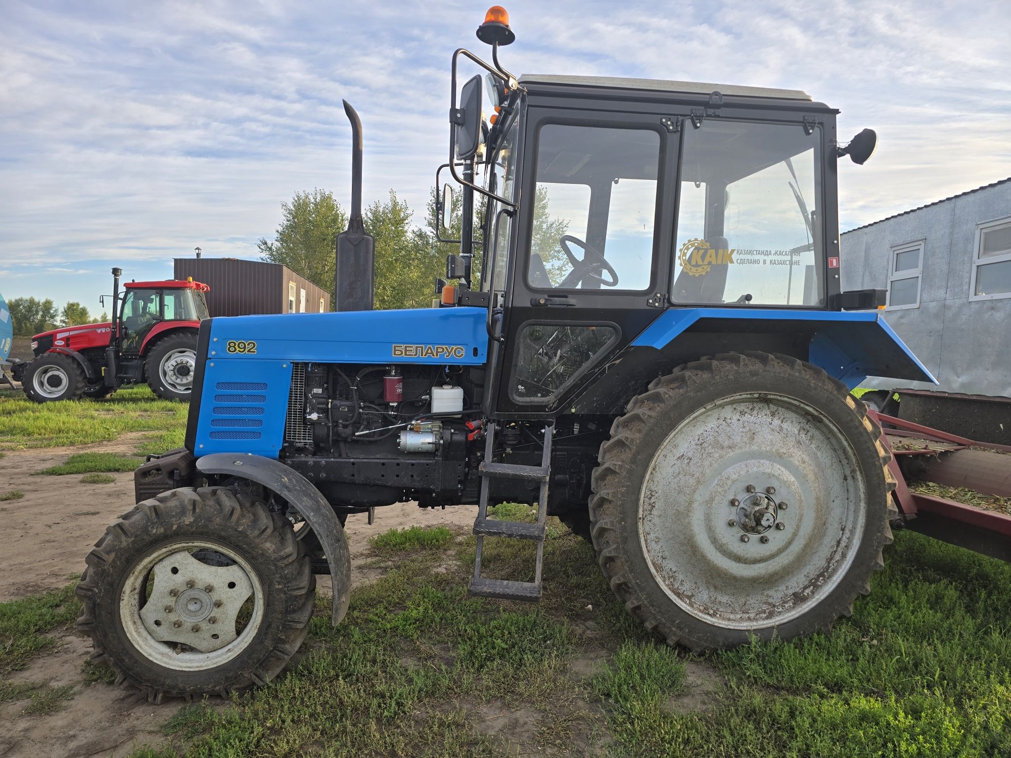 Трактор Мтз 892..