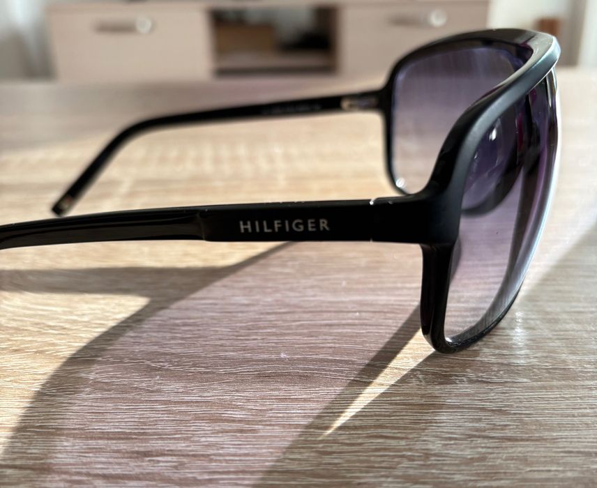 Слънчеви очила Tommy Hilfiger