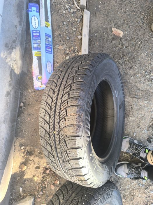 Зимние шины 2 шт