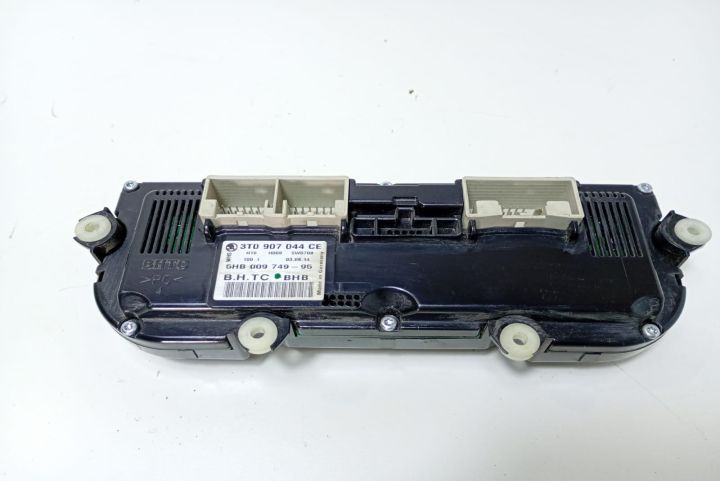 Panou  climatronic 3T0907044CE Skoda Yeti prima generatie seria