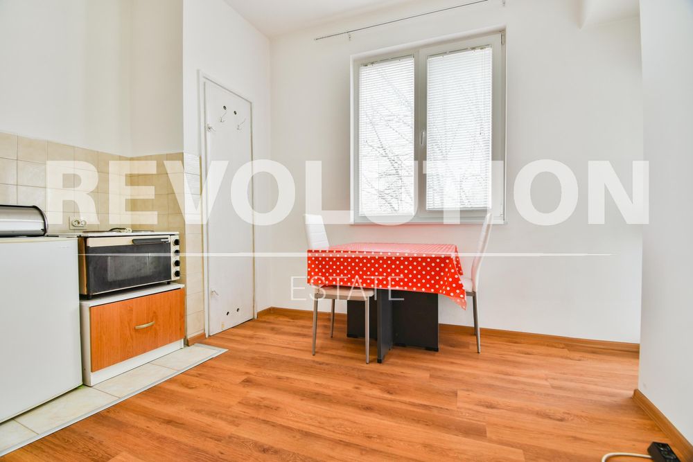 Дава се под наем Двустаен апартамент в София, Център - 55 кв.м за 500 € - Снимка #2