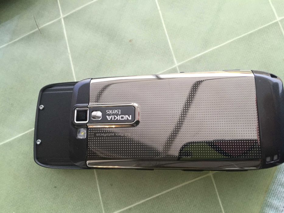 мобилен телефон NOKIA  Е66, Eseries, чисто нов, със слушалки и зарядно