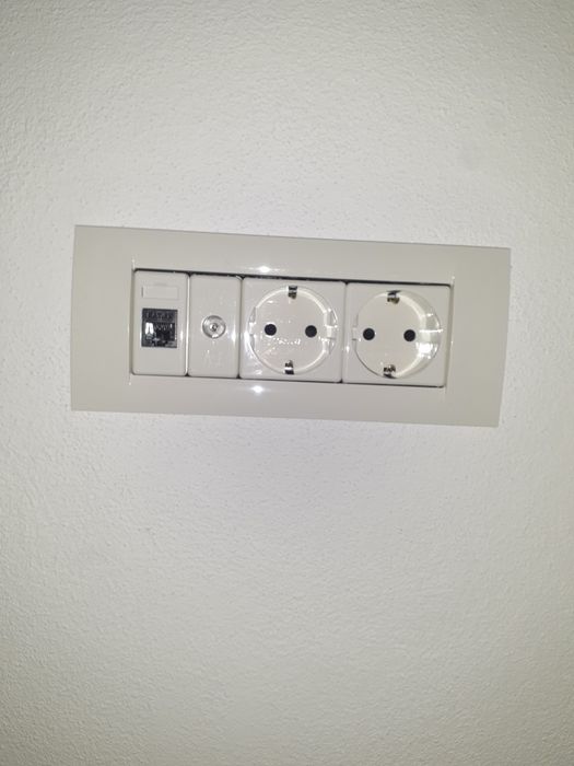Electrician instalatii electrice
