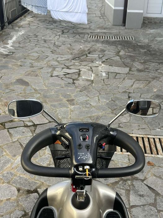 Инвалидна количка/скутер