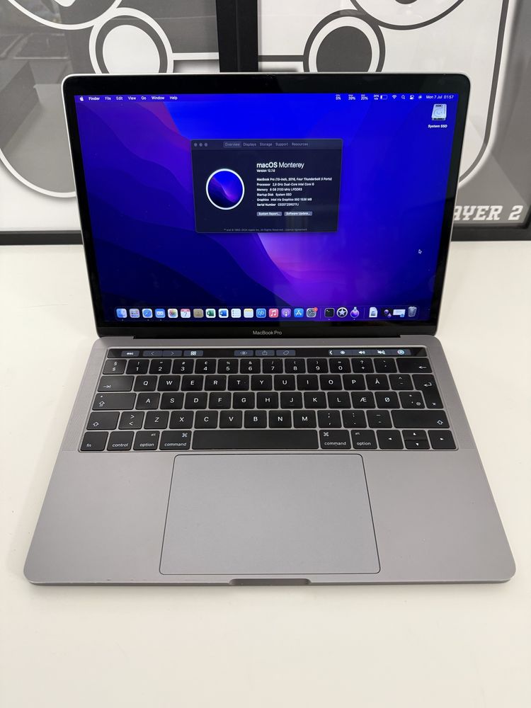Macbook Pro Touchbar - i5 2.9ghz / 8gb Ram / 4 porturi USB-C
