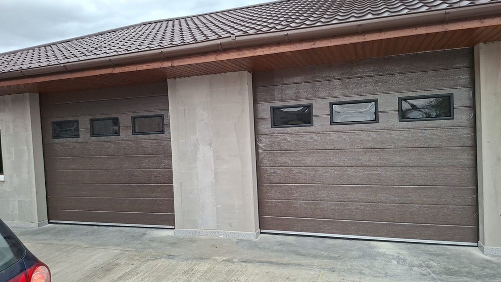 Usa de garaj. Poarta de garaj. Porti de garaj. Porti