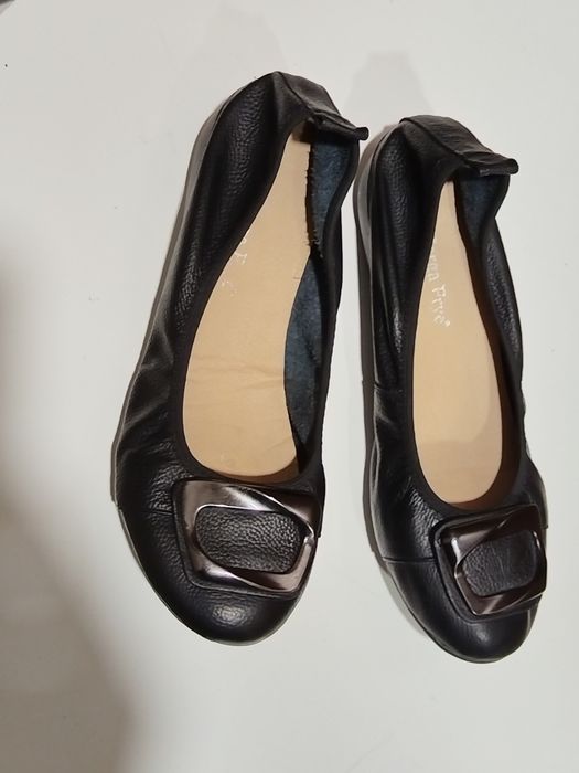 Дамски обувки, нови и носени малко