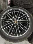 Porsche taycan balon