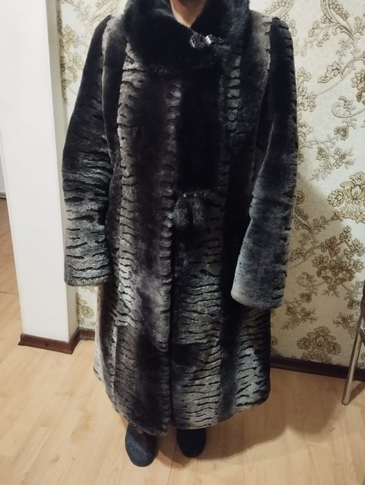Женская шуба мутон