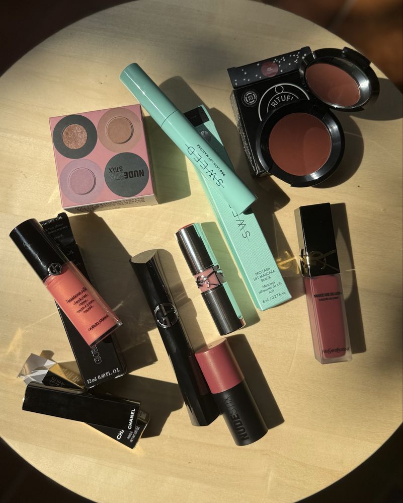 Луксозна козметика Armani, YSL, Prada, Hermes и др.