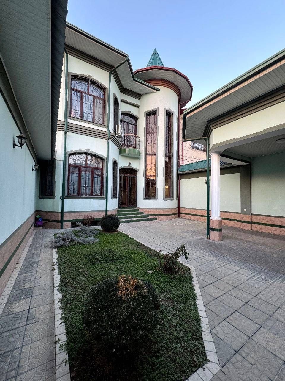 Sotuvda Hovli 2.1 sotih Hirmontepa/Nikitina ko'chas Mirzo-Ulugbek