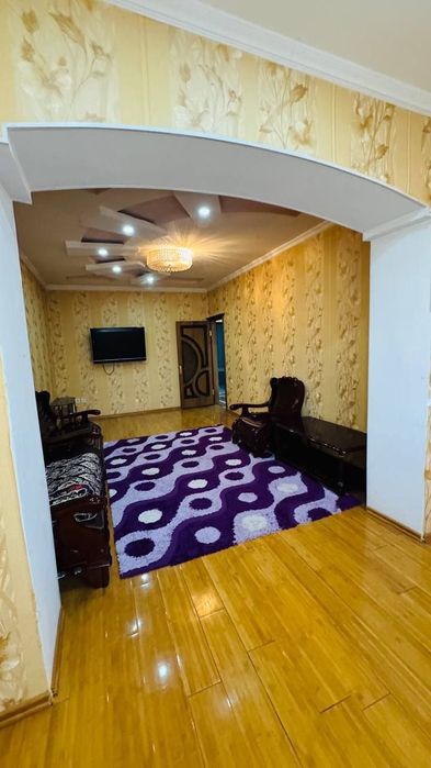 3 xonali kvartira sotiladi