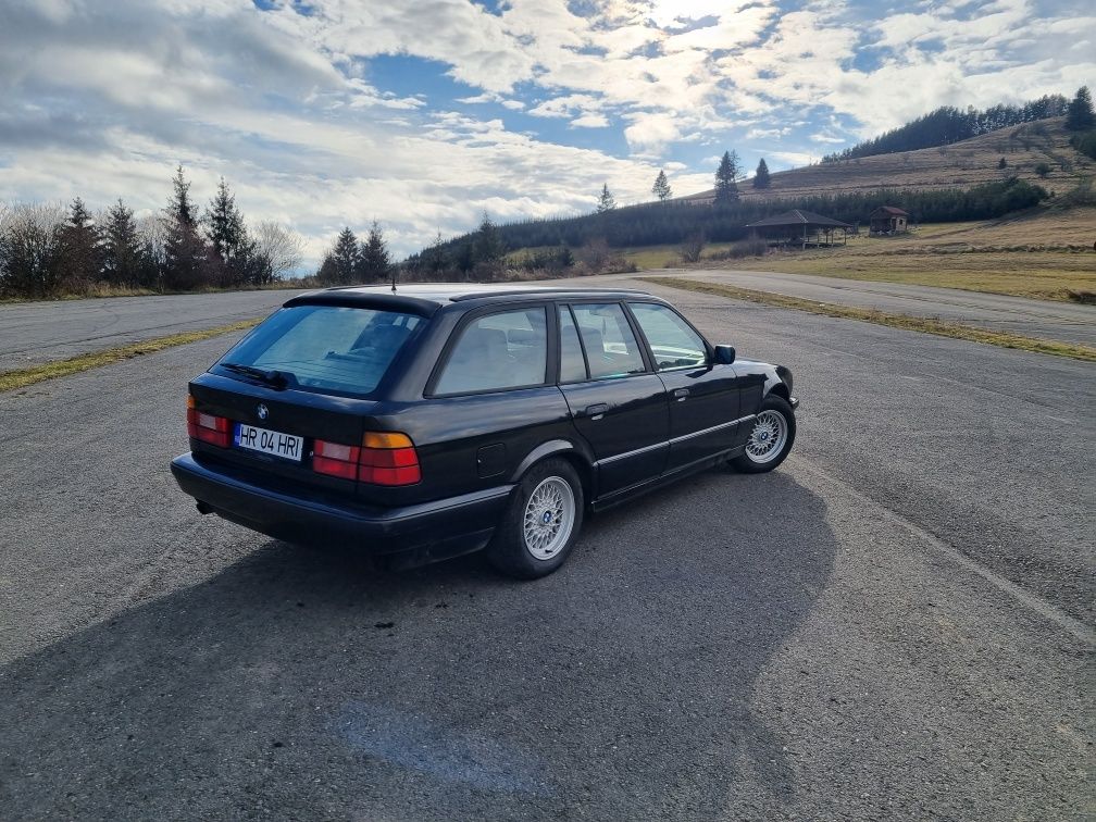 BMW E34 Touring 520i