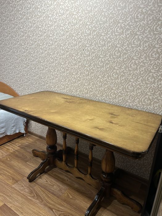 Продам красивый стол!