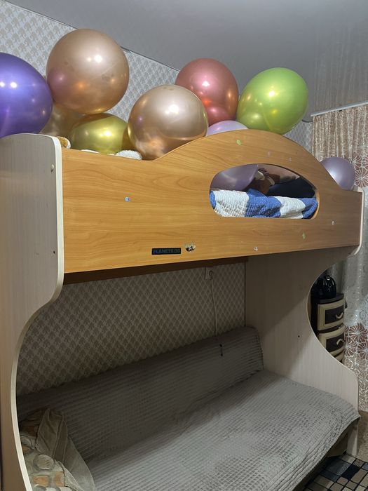 Кровать двухъярусная