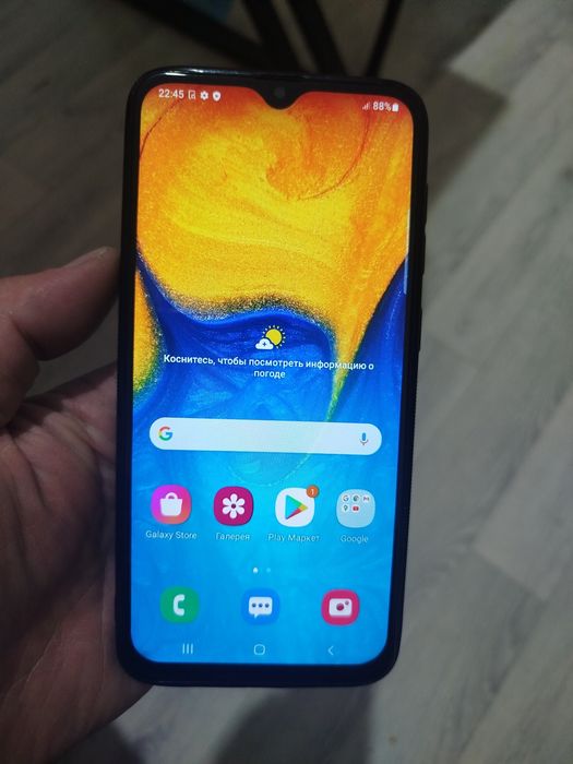 Samsung A20 в хорошем состоянии