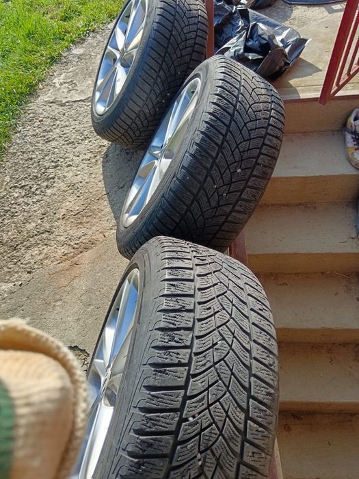 Cauciucuri de iarnă 215 50 R17