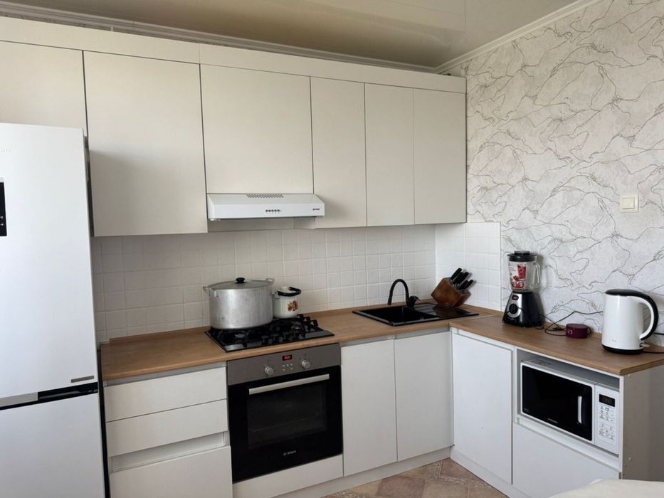 2-х ком в 7 мкр на 8/10 этаже