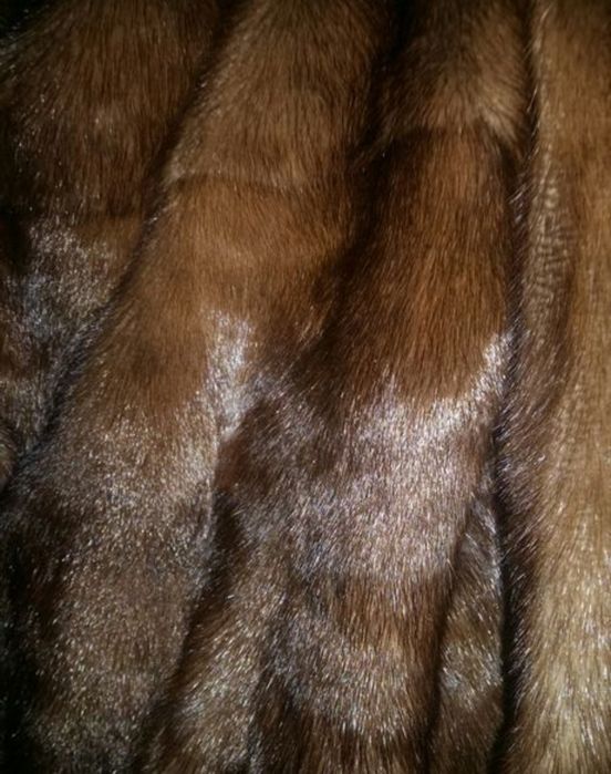 Продам шубу цветом  кофе молоко.