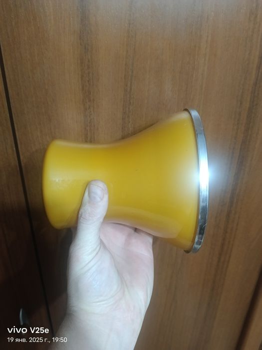 Продам плафоны на люстру