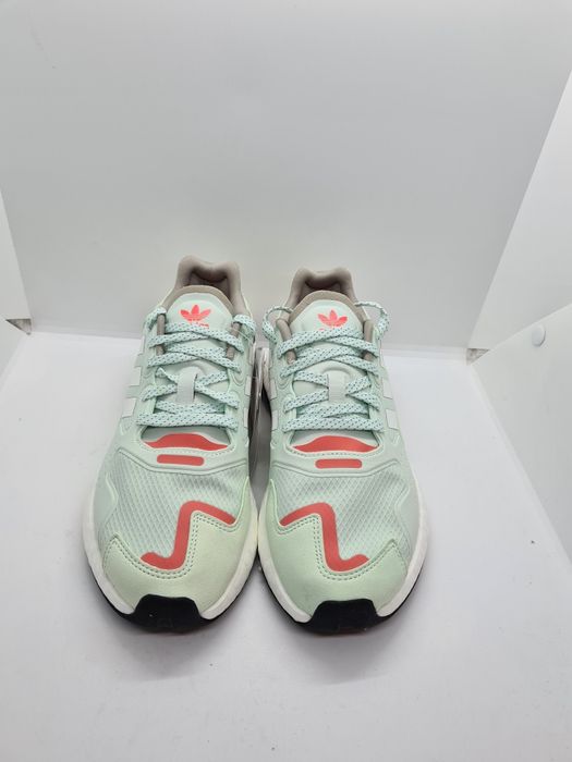 Adidas Day Jogger Boost FW4829 nr. 36,36 2/3,37 1/3