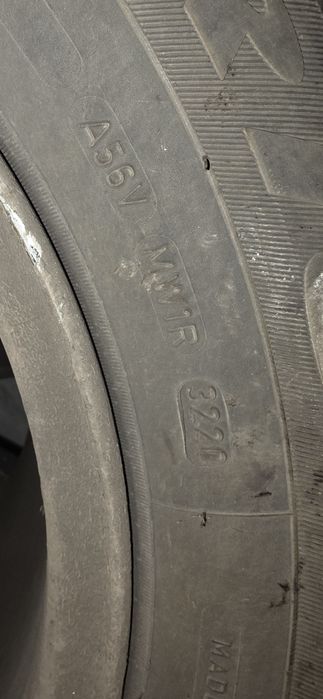 Джанти с гуми свалени от БМВ Е38