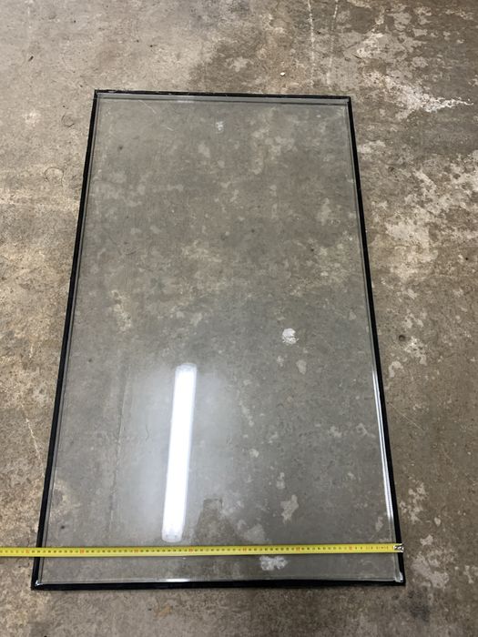 Стекло от пластиковых оконн