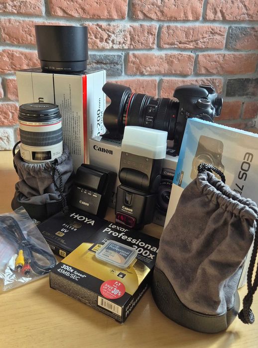 Canon EOS 7D + 24-105 f4 IS USM + 70-200 f4 IS USM + Speedlite 430EXII