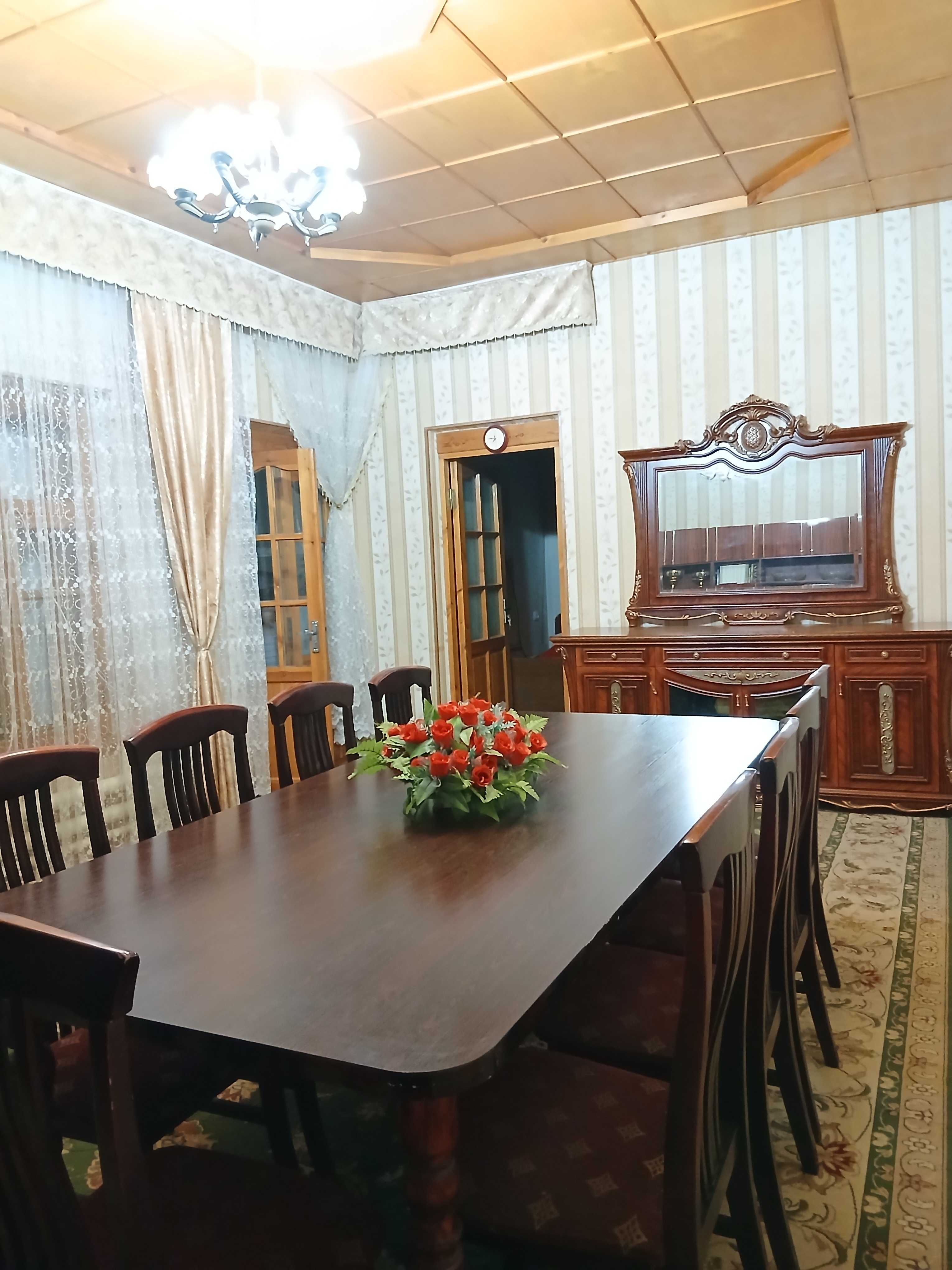 Shaxar markazidan xovli sotiladi!