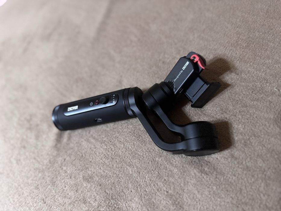 Stabilizator Zhiyun Smooth Q2 – filmări super fluide