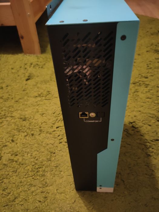 Invertor Hybrid 24V,Trimit in tara