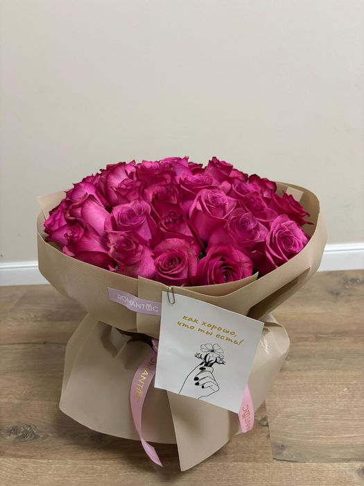 Букет цветов из розовых роз