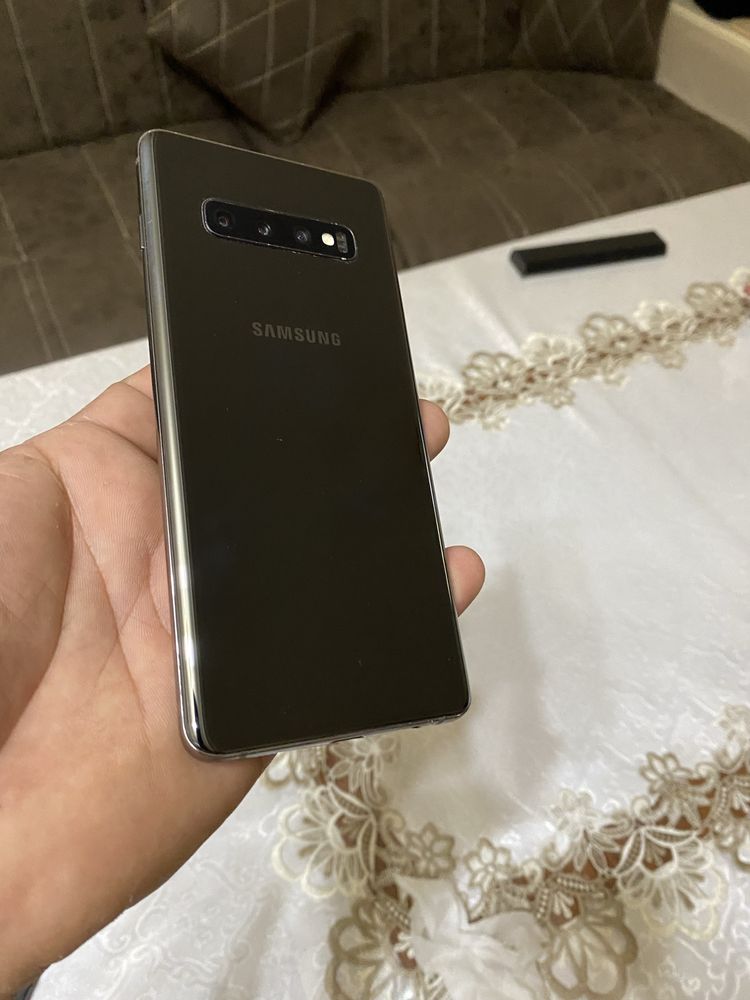 Samsung s 10 plyus