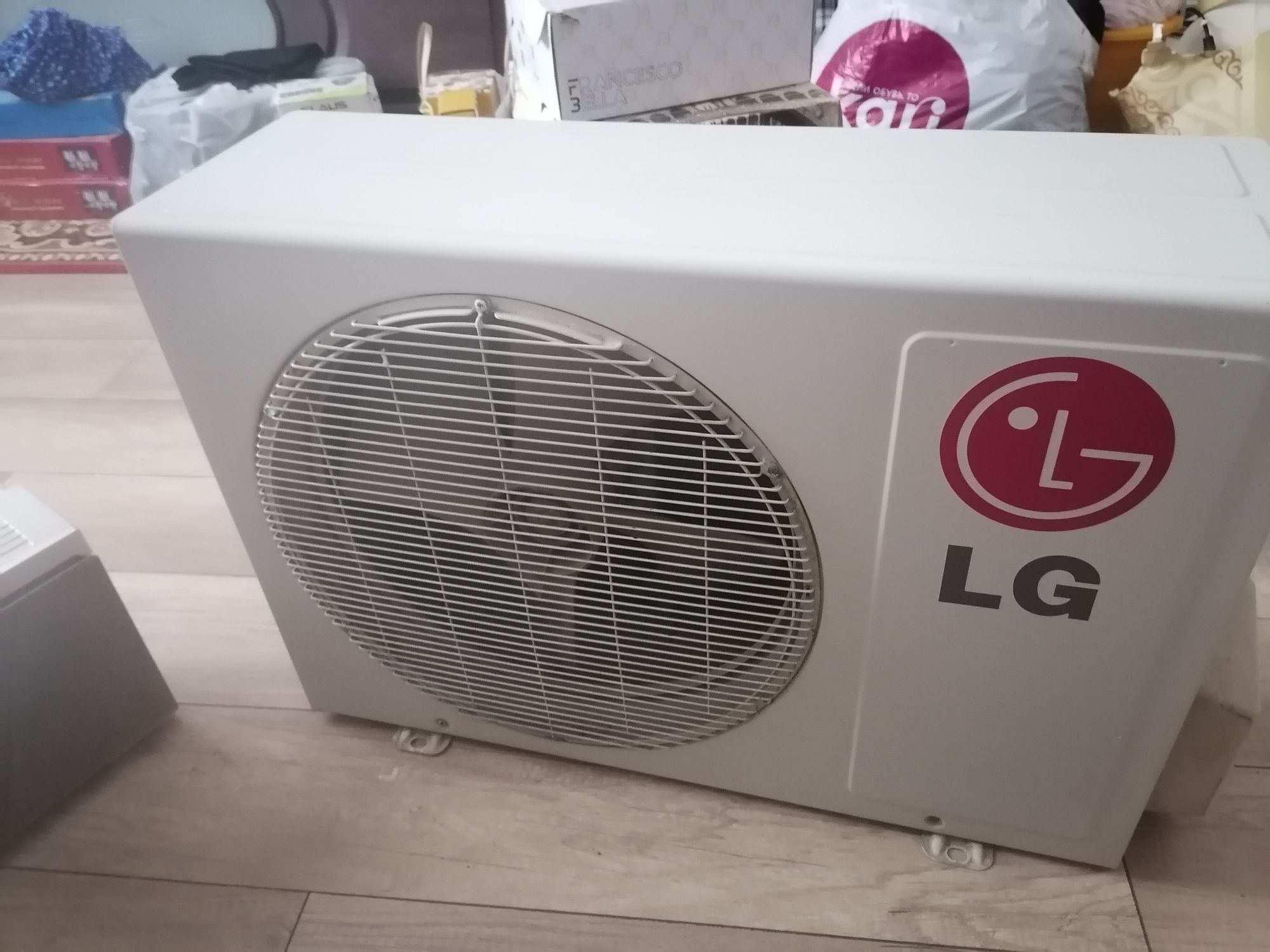 LG кондиционеры  C12RHT. UEU1