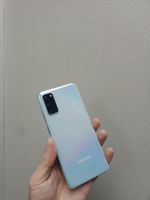 Samsung S20 128GB в отличном состоянии