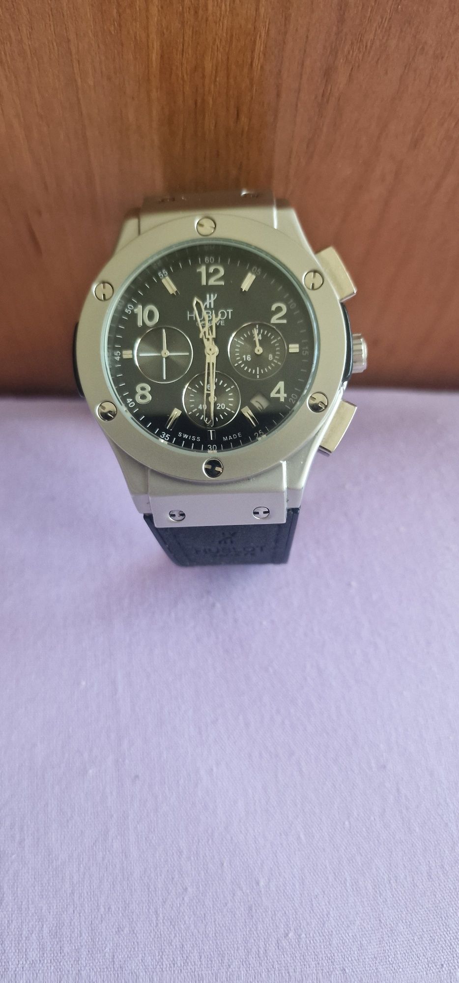 Продам часы Hublot