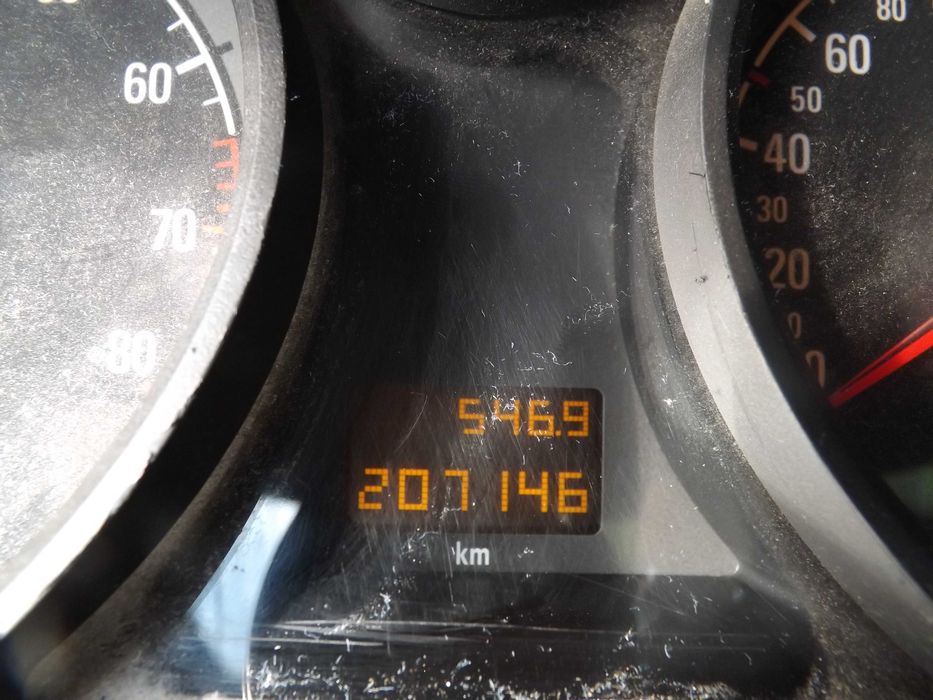 Опел Астра 2012 бензин