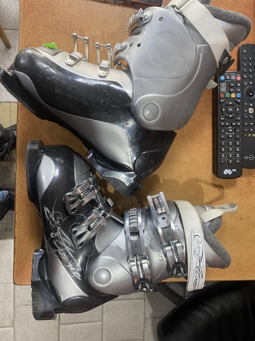 Ски обувки Atomic