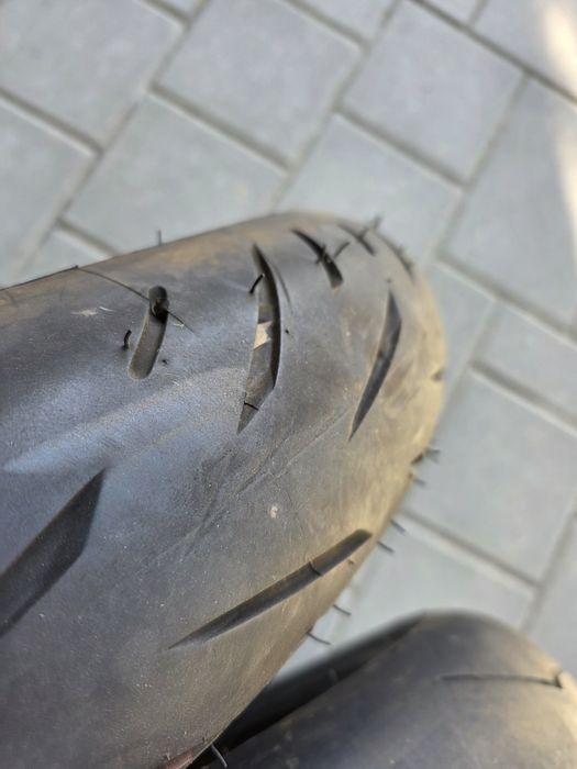 Cauciuc Anvelopa fata Pirelli   si  Bridgestone 120 70 17