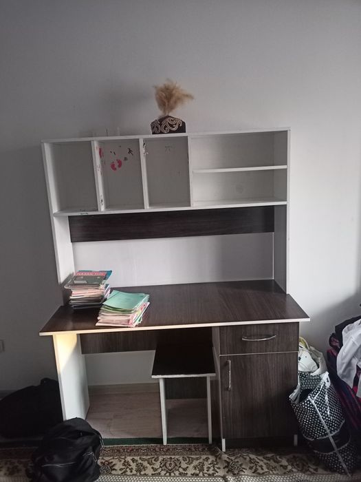 Детские кроватки и учебни стул