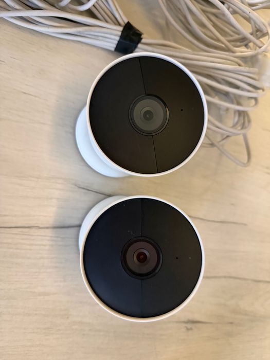 Google Nest Camera WiFi - Indoor Outdoor