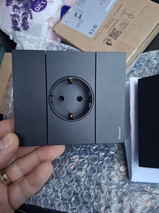 Biticino living new blak